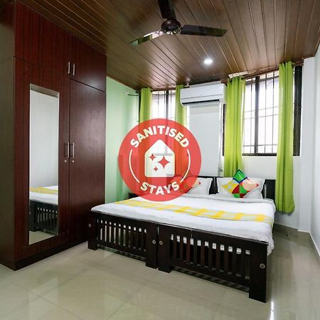 Oyo Home 49697 Aj Apartments Kochi Exterior foto
