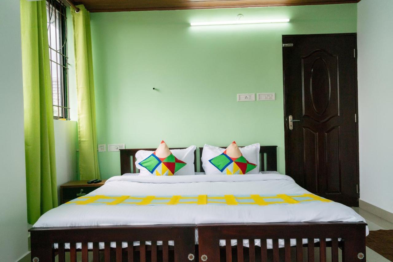 Oyo Home 49697 Aj Apartments Kochi Exterior foto